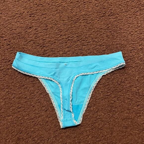 Y2K Victoria’s Secret Butterfly Panties Thong NWT - Picture 4 of 5
